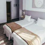 Отель Misiana
