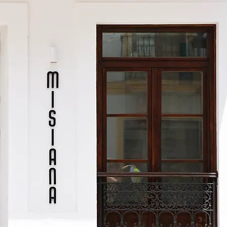Misiana ホテル